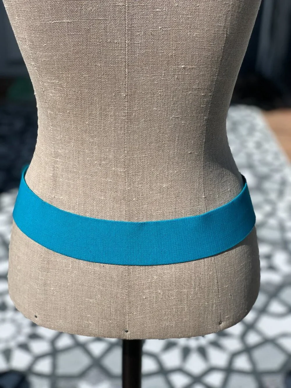 Vintage Wide Statement Cinch Waist Belt M Blue Elastic Gold Butterfly Buckle 90s